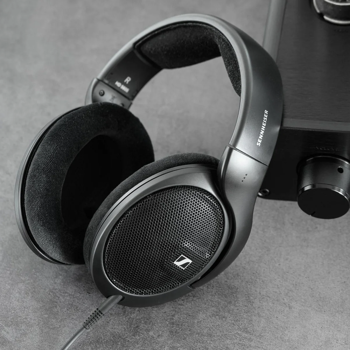Sennheiser HD 560S Open Back Headphones - Image 9