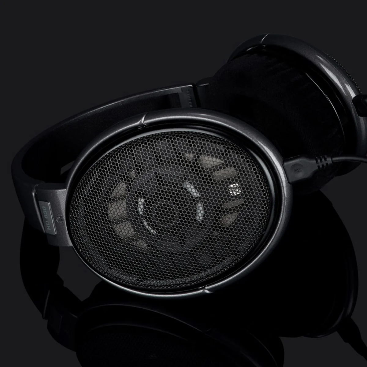 Sennheiser HD 650 Open Back Headphones - Image 9